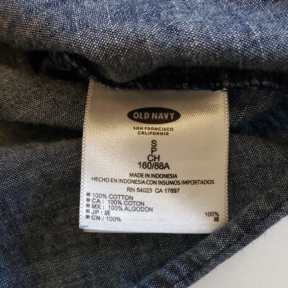 Classic Denim Blue Colored Size Small Button Down Old Navy Shirt - Picture 2 of 7